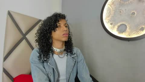 Snapshot of venuss_03 chatting on June 19, 2:49 am venuss_03 online show from June 19, 2:49 am