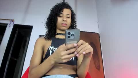 Snapshot of venuss_03 chatting on August 2, 3:27 am venuss_03 online show from August 2, 3:27 am