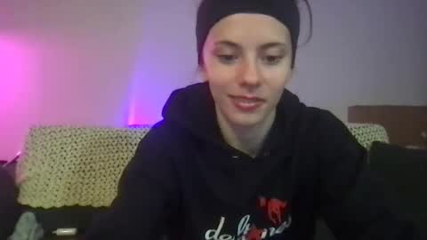 venustheflytrap online show from November 14, 9:19 am