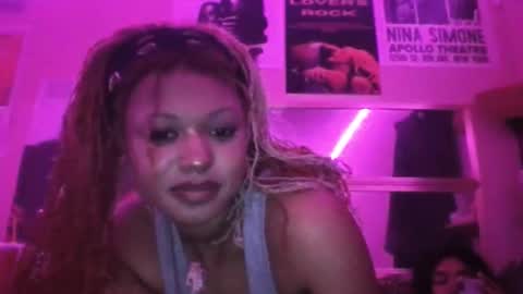 Snapshot of venusthestar chatting on March 9, 5:11 am Venus the Star online show from March 9, 5:11 am