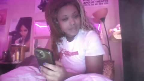 Snapshot of venusthestar chatting on March 28, 6:40 pm Venus the Star online show from March 28, 6:40 pm