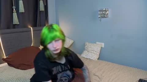 Erica online show from September 29, 8:13 pm