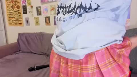 Erica online show from June 15, 8:33 pm