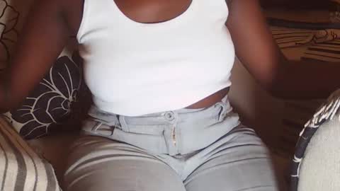 Snapshot of vera_bliss21 chatting on October 9, 11:30 am vera_bliss21 online show from October 9, 11:30 am