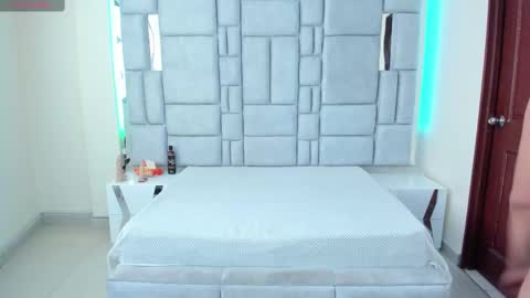 Snapshot of verabest chatting on December 14, 6:30 pm Domelipa online show from December 14, 6:30 pm