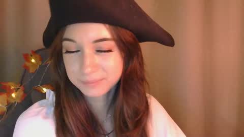 Snapshot of veralush chatting on October 31, 2:18 pm Una online show from October 31, 2:18 pm