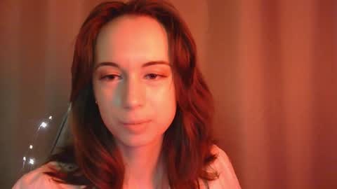 Snapshot of veralush chatting on November 17, 12:44 pm Una online show from November 17, 12:44 pm