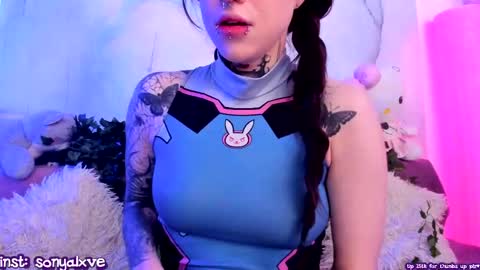 Sonya online show from February 14, 6:34 am