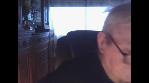 Snapshot of vergne50 chatting on April 2, 5:38 am vergne50 online show from April 2, 5:38 am