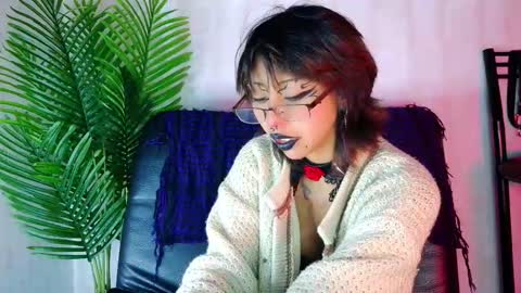 Snapshot of verhona_vlad chatting on January 25, 12:16 pm verhona_vlad online show from January 25, 12:16 pm