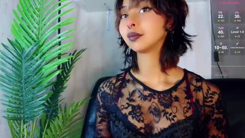 Snapshot of verhona_vlad chatting on February 6, 11:54 am verhona_vlad online show from February 6, 11:54 am