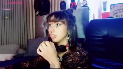 Snapshot of verhona_vlad chatting on March 7, 5:38 pm verhona_vlad online show from March 7, 5:38 pm