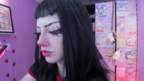     online show from November 28, 11:40 pm