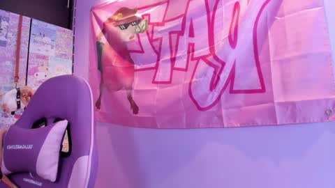     online show from February 10, 11:20 pm