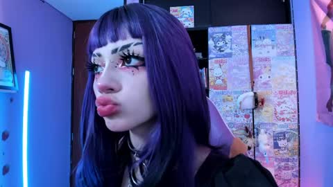     online show from May 31, 3:41 pm