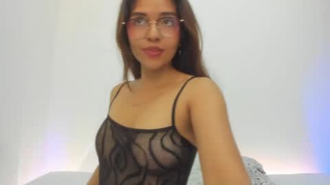 Snapshot of verohoneymoon chatting on April 20, 3:26 pm Veronica online show from April 20, 3:26 pm