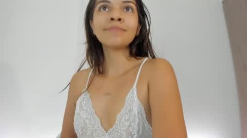 Snapshot of verohoneymoon chatting on June 22, 4:04 pm Veronica online show from June 22, 4:04 pm
