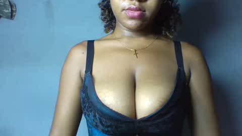 Snapshot of verolla31 chatting on February 27, 8:09 pm verolla31 online show from February 27, 8:09 pm