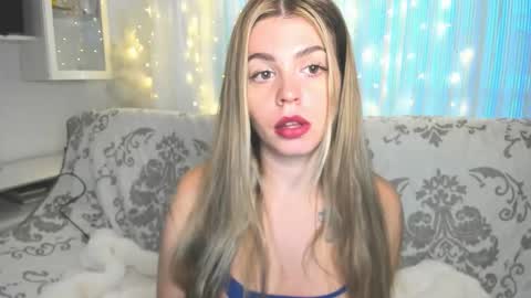 Lolitalolz online show from January 8, 4:42 pm