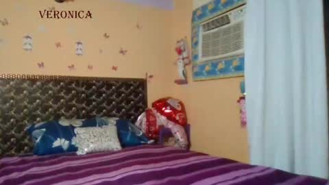 Snapshot of veronica20122 chatting on February 28, 4:02 am Vernica20122 online show from February 28, 4:02 am