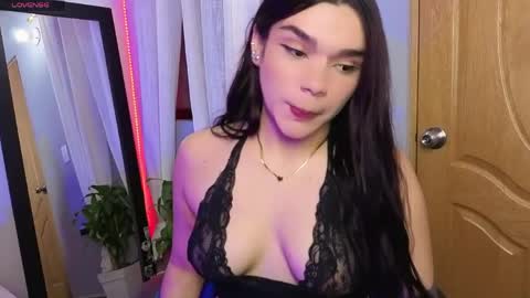 Snapshot of veronica_118 chatting on June 2, 1:29 am veronica_118 online show from June 2, 1:29 am