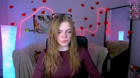 Snapshot of veronica_bubble chatting on February 21, 8:43 pm Ronni online show from February 21, 8:43 pm