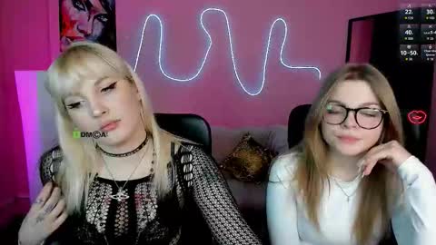 Snapshot of veronica_bubble chatting on March 1, 8:11 pm Ronni online show from March 1, 8:11 pm