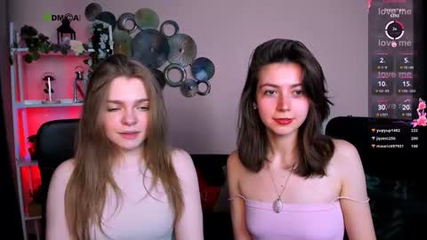 Snapshot of veronica_bubble chatting on March 26, 8:25 pm Ronni online show from March 26, 8:25 pm