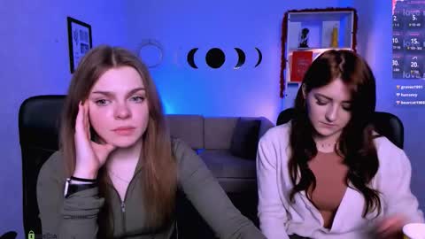 Snapshot of veronica_bubble chatting on March 30, 7:15 pm Ronni online show from March 30, 7:15 pm