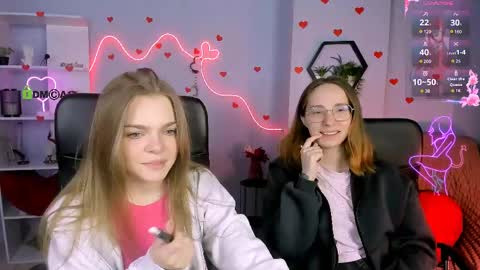 Ronni online show from April 27, 7:23 pm