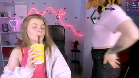 Ronni online show from April 28, 2:27 am