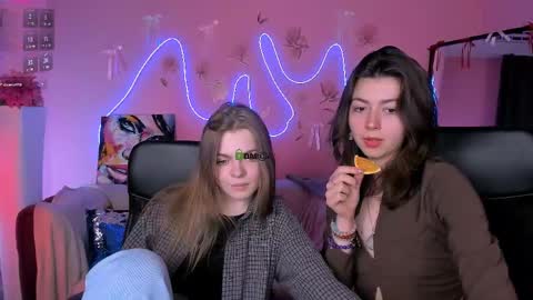 Ronni online show from April 30, 8:57 pm