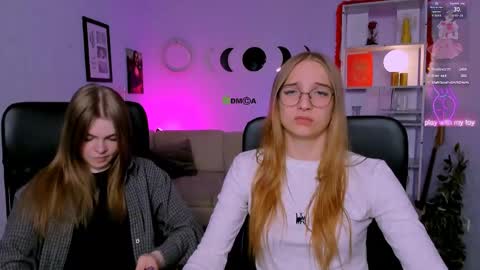 Ronni online show from May 21, 7:21 pm