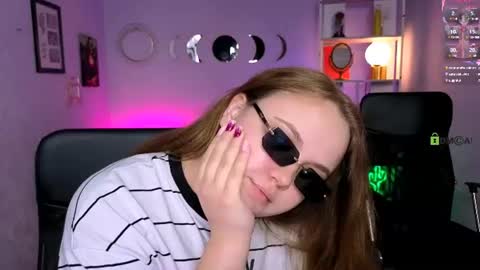Ronni online show from June 11, 3:04 am