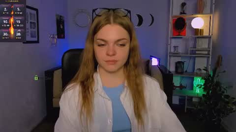 Ronni online show from June 19, 7:17 pm