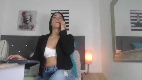 Veronica online show from May 4, 6:15 pm