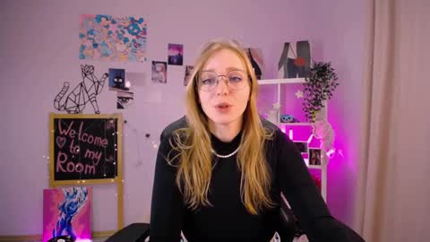 Snapshot of veronicaandersen chatting on February 23, 6:23 pm VERONICA online show from February 23, 6:23 pm