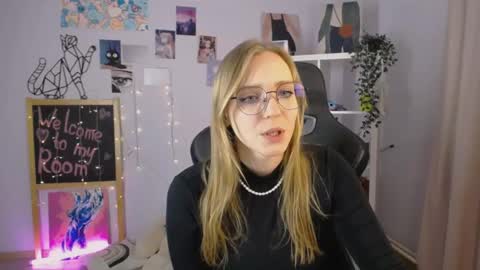 Snapshot of veronicaandersen chatting on March 6, 9:09 pm VERONICA online show from March 6, 9:09 pm
