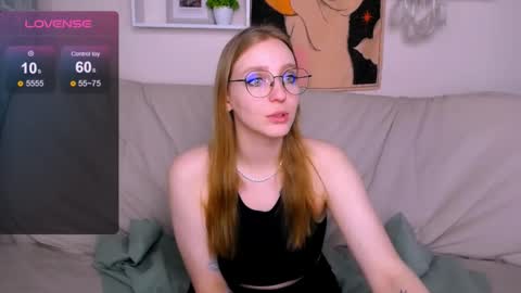 Snapshot of veronicaandersen chatting on March 9, 10:52 pm VERONICA online show from March 9, 10:52 pm