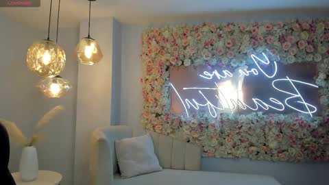 Vero  online show from March 18, 10:18 am