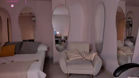 Vero  online show from March 27, 10:04 am