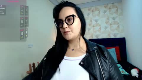 Snapshot of veroniicabbw chatting on October 9, 12:03 pm veroniicabbw online show from October 9, 12:03 pm