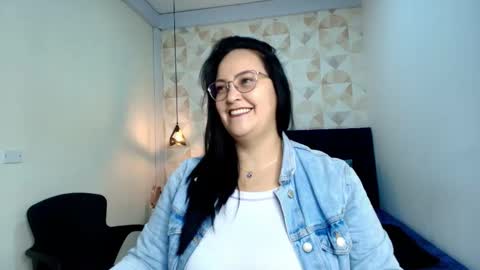 Snapshot of veroniicabbw chatting on October 17, 12:08 pm veroniicabbw online show from October 17, 12:08 pm