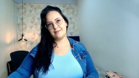 Snapshot of veroniicabbw chatting on October 21, 12:06 pm veroniicabbw online show from October 21, 12:06 pm