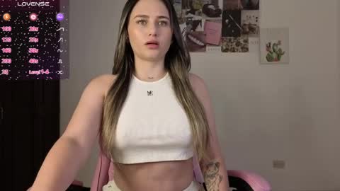 Snapshot of veronika__winslow_ chatting on March 31, 7:31 am Vero online show from March 31, 7:31 am