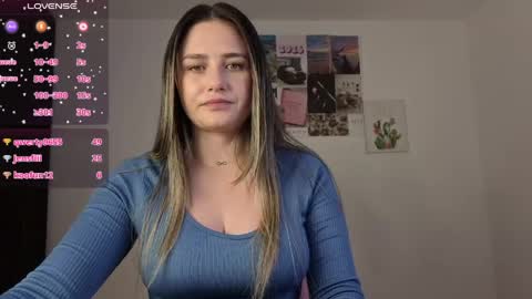 Snapshot of veronika__winslow_ chatting on April 4, 7:50 am Vero online show from April 4, 7:50 am