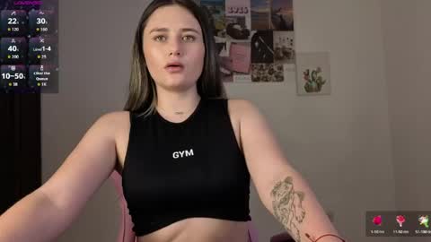 Snapshot of veronika__winslow_ chatting on May 30, 5:48 am Vero online show from May 30, 5:48 am