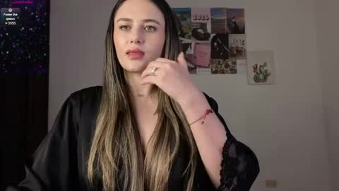 Snapshot of veronika__winslow_ chatting on June 3, 5:21 am Vero online show from June 3, 5:21 am
