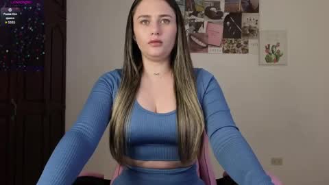 Snapshot of veronika__winslow_ chatting on June 6, 5:56 am Vero online show from June 6, 5:56 am