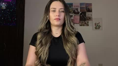 Snapshot of veronika__winslow_ chatting on June 7, 5:22 am Vero online show from June 7, 5:22 am